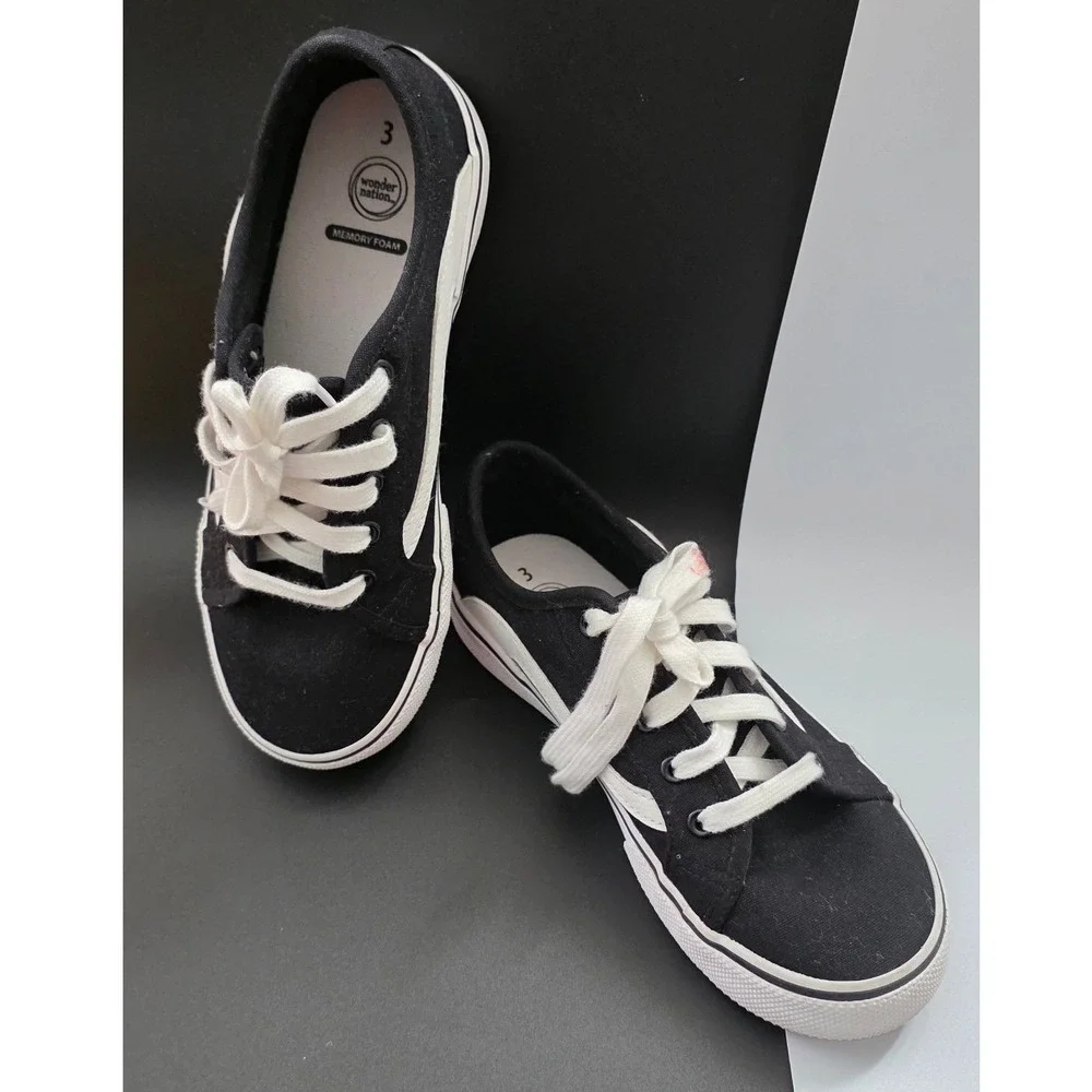 Wonder Nation‎ Canvas Sneakers Youth Size 3 Black White Lace Up Casual Shoes